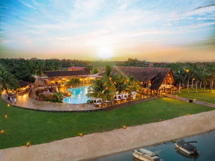 Luxury vacation booking experience